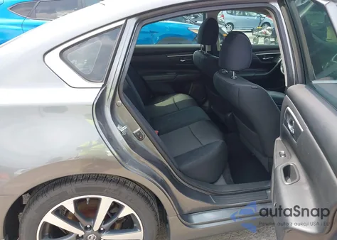 2017 Nissan Altima 2.5 Sr из США, поврежденный, VIN 1N4AL3AP5HC261908